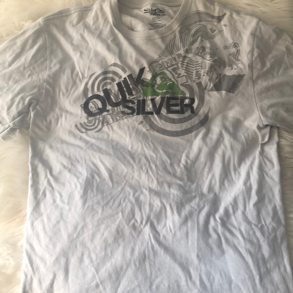 Quicksilver t shirt
